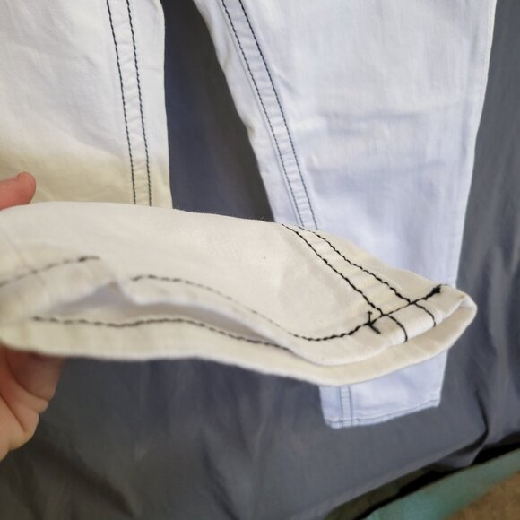 Miss Me Jeans Signature Cropped Size 28 White Black Stitching - Picture 2 of 12